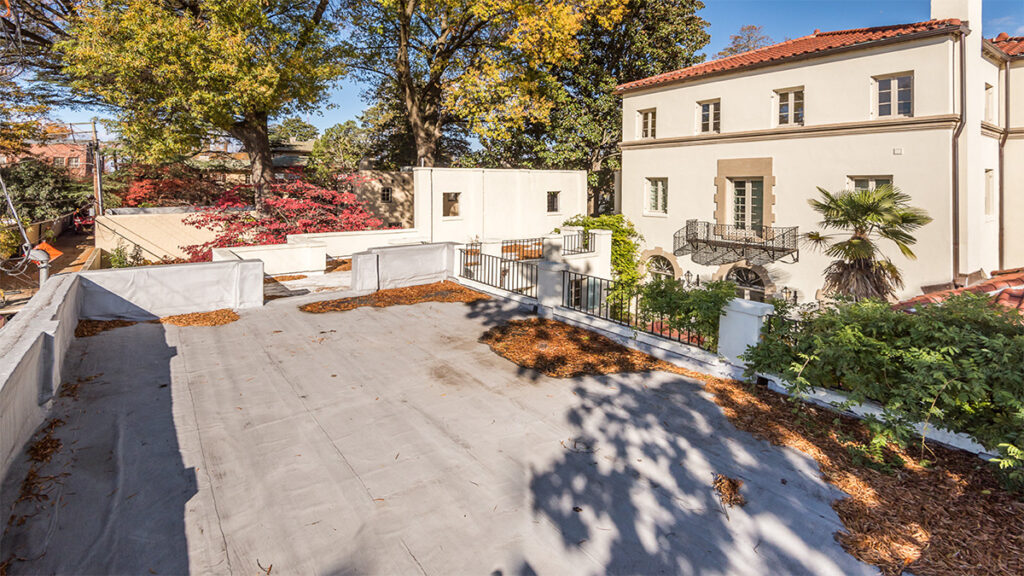 rooftop terrace of the Green Front interiors project